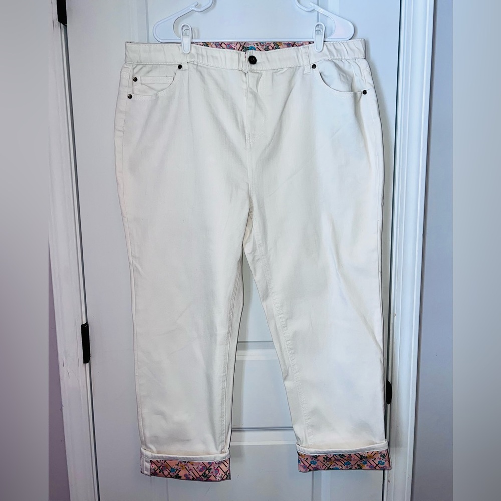 Matilda Jane Women's White Cropped Straight Pants